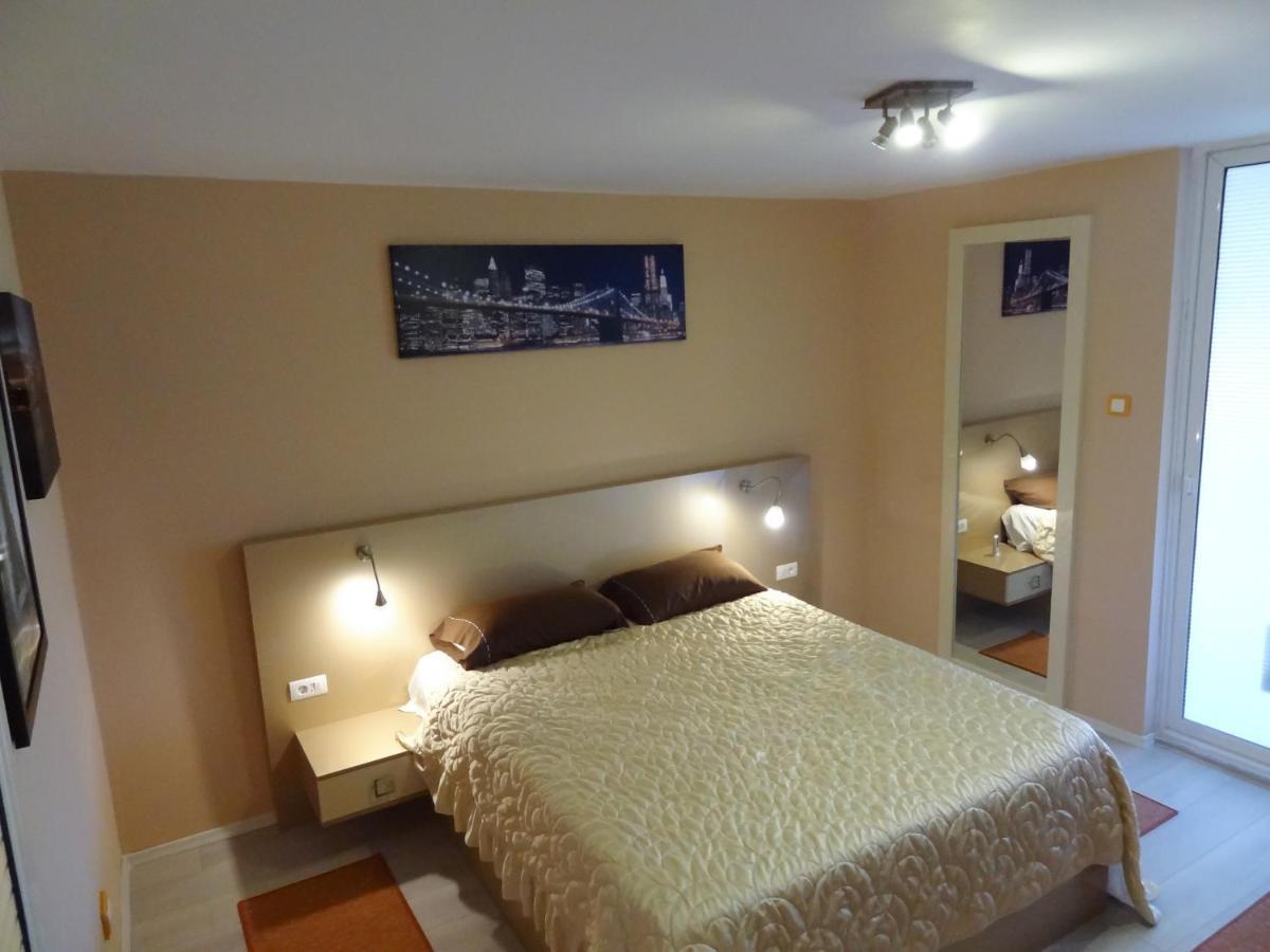 Lvc,Lac & Nyc Apartshotel Faleza Galati  Ngoại thất bức ảnh