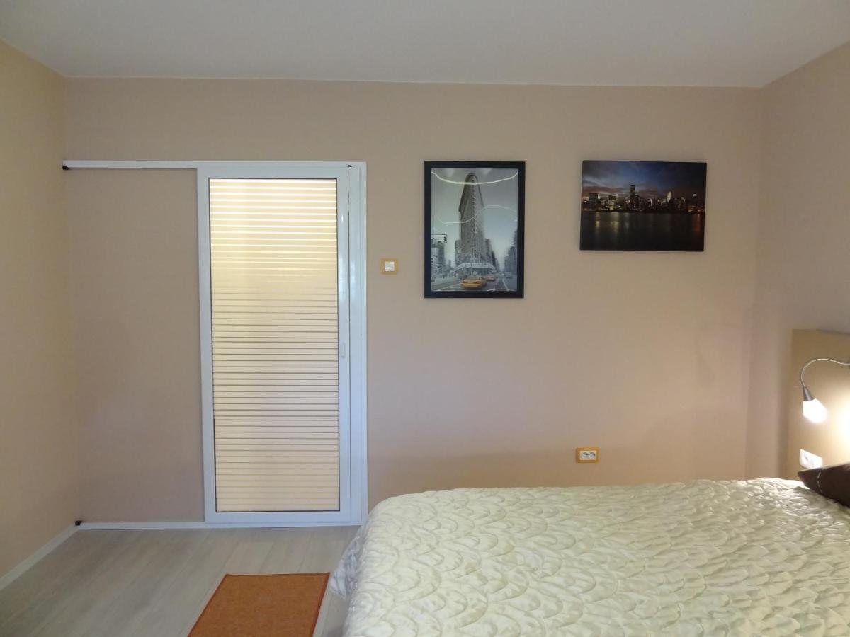 Lvc,Lac & Nyc Apartshotel Faleza Galati  Ngoại thất bức ảnh