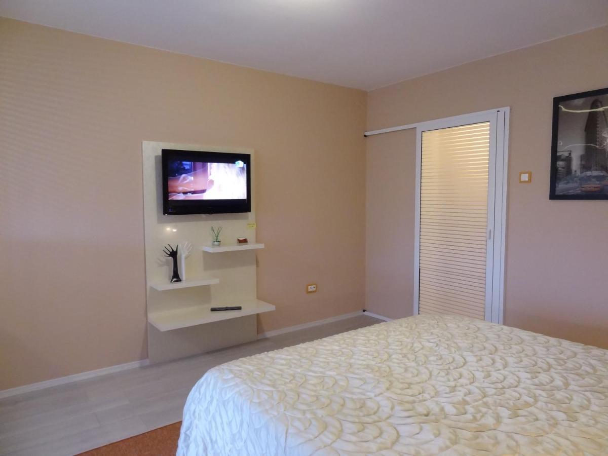 Lvc,Lac & Nyc Apartshotel Faleza Galati  Ngoại thất bức ảnh